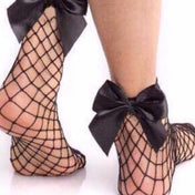 Simple but Grandiose Fishnet Socks with Bow